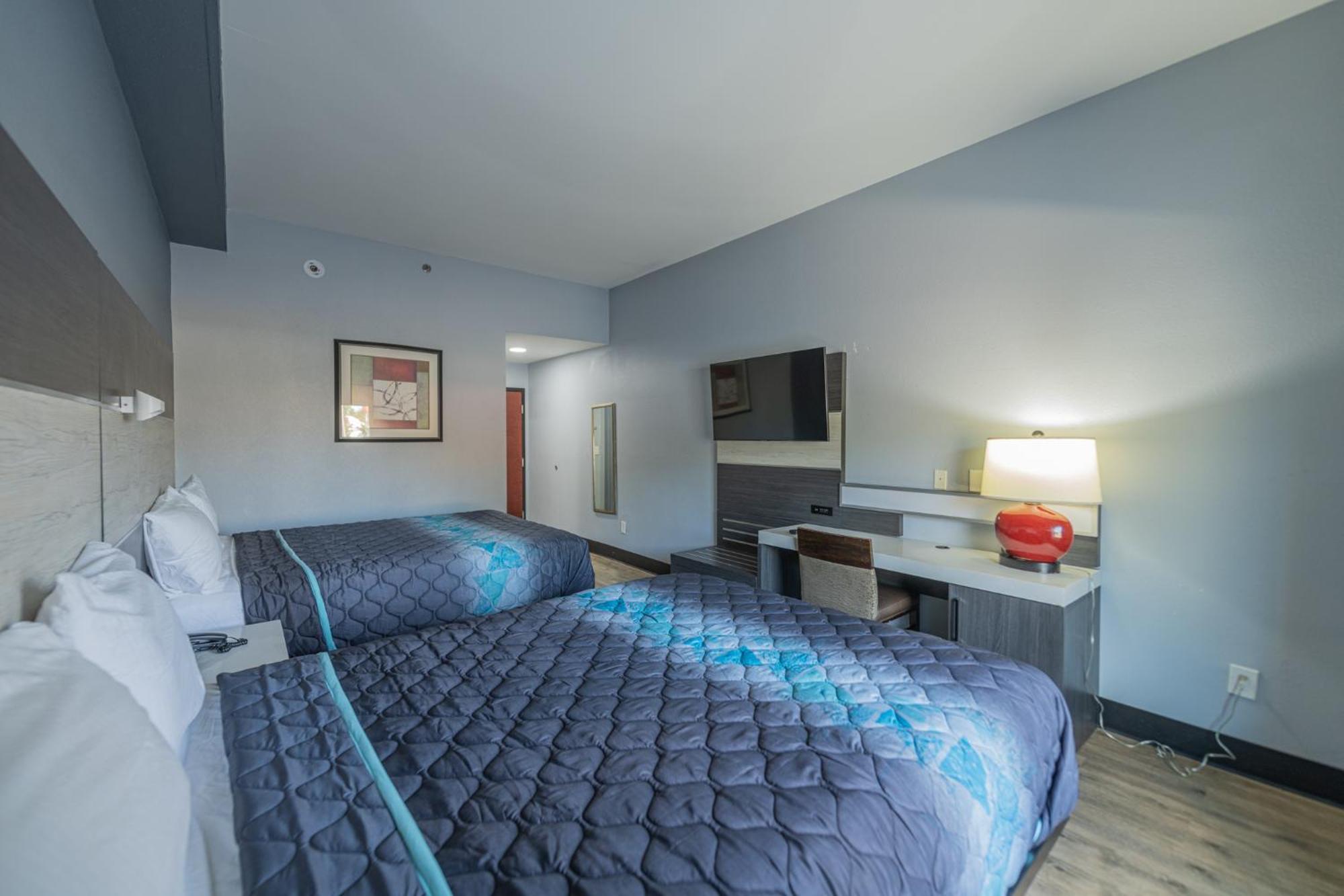 Jamestown Inn & Suites Riverdale Exteriör bild