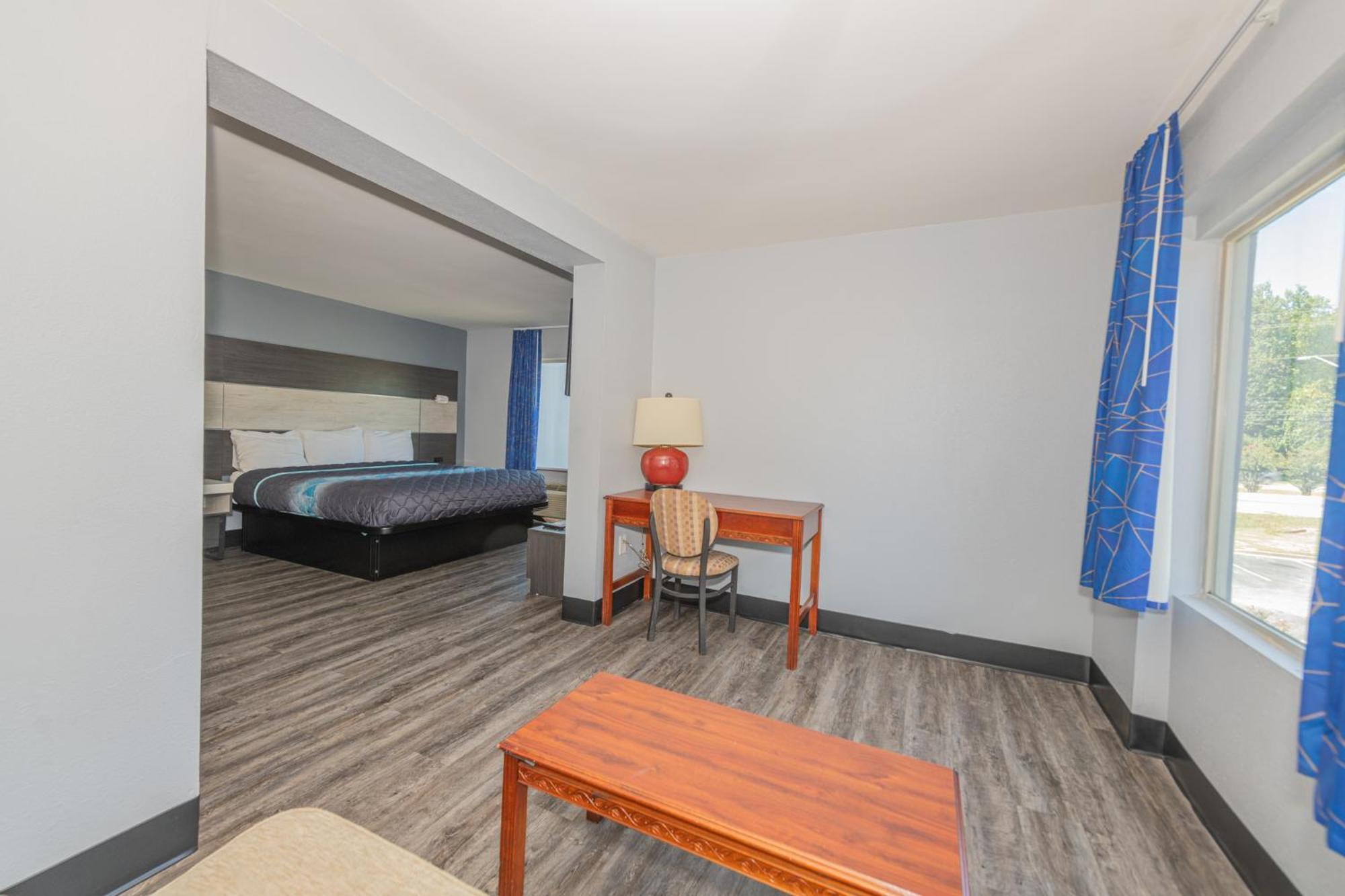 Jamestown Inn & Suites Riverdale Exteriör bild